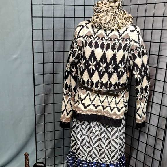 FIND Fair Isle Nordic Chic Hand Loomed Vintage Black & White Wool Knit Sweater - Picture 10 of 11